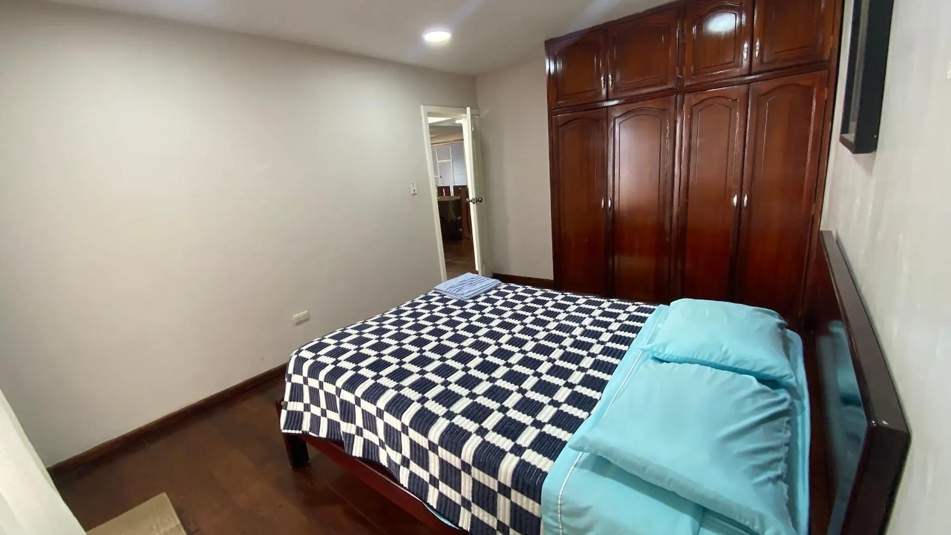 Apartament Departamento Gigante De 4 Dormitorios Para 10 Huespedes En El Centro Historico III Cuenca