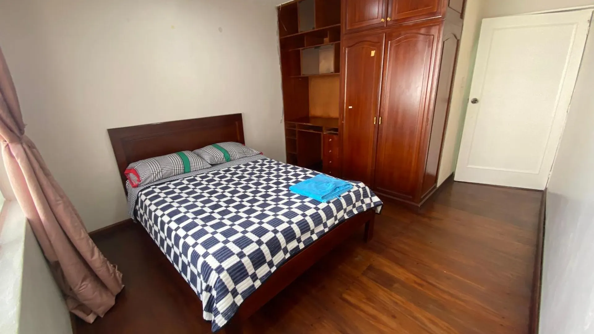 Departamento Gigante De 4 Dormitorios Para 10 Huespedes En El Centro Historico III Cuenca Apartament
